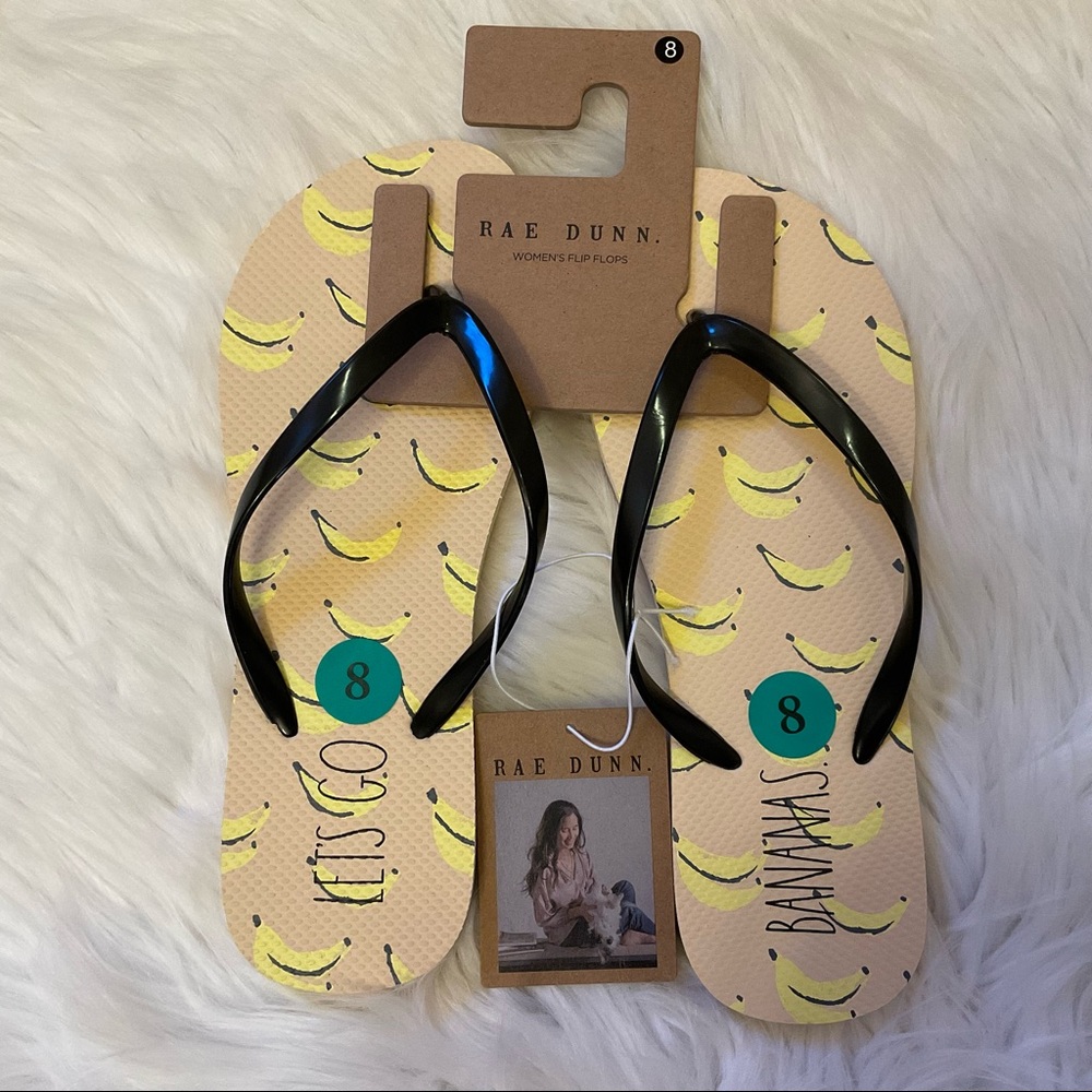 Rae Dunn Let’s Go Bananas Flip Flops - NWT - Size 8 - Picture 3 of 12